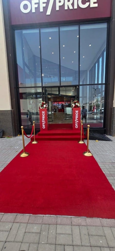 OFF/PRICE Store Grand Opening